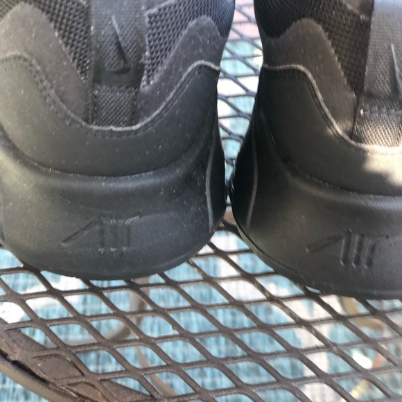 Gently worn Nike Air Max 200 Size 12 black on black mesh and suede - Picture 5 of 5